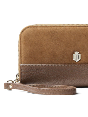 The Salisbury Travel Wallet - Tan